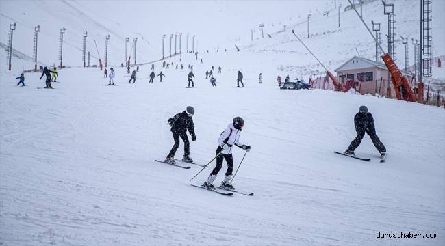 Kara Hasret Kayak Merkezleri "suni Kar" Ve "kar Dondurma" Yöntemlerine ...